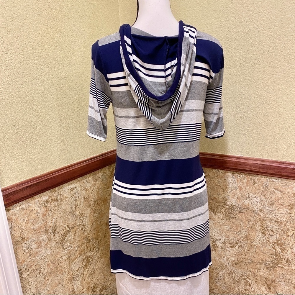 Cable & Gauge Hooded Top Navy Gray White Striped Size Medium Hoodie Short Sleeve - Picture 3 of 8